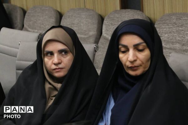 آیین تجلیل از مدیران مدارس تمام تشکیلاتی و مدیران سازمان دانش آموزی مناطق ۱۹ گانه تهران 