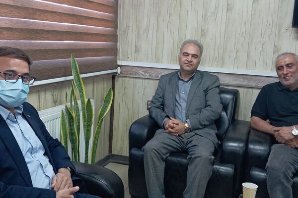 قدردانی دانش‌آموزان ورامینی از آتش‌نشانان در روز ملی آتش‌نشانی