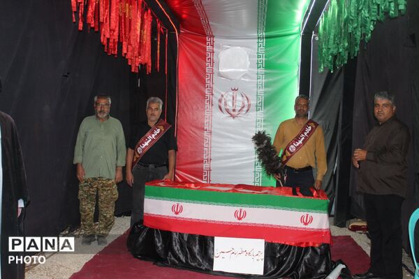 موکب های شهرستان فاروج در حال خدمت رسانی به زائران به رهبر انقلاب 