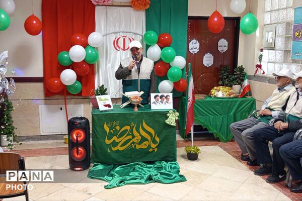 چهارشنبه رضوی در دبیرستان شهید سردار سلیمانی با حضور خادمان امام رضا (ع)