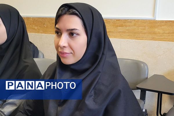 جلسه شورای معلمان دبیرستان نمونه دولتی ولایت