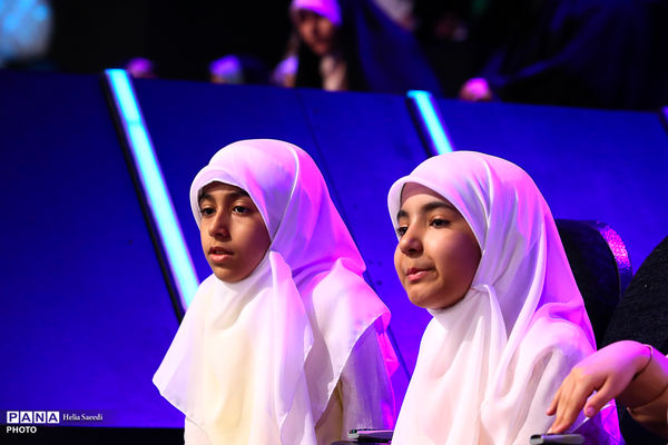 پشت صحنه برنامه تلویزیونی «جشن فرشته ها»