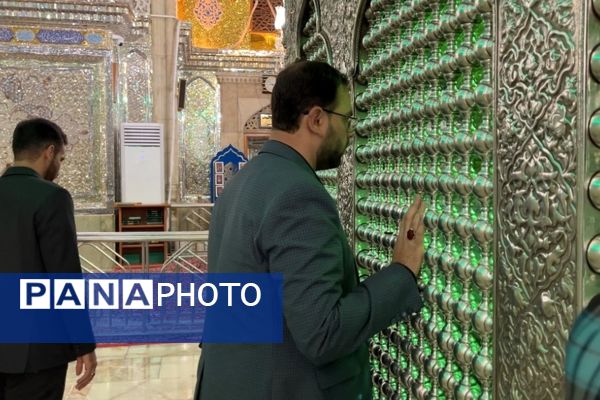قائم مقام سازمان دانش‌آموزی در حرم مطهر حضرت احمد ابن موسی (ع) در شیراز