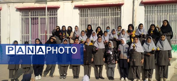 تقدیر از برترین‌های دبستان شهید نجفی فدافن 