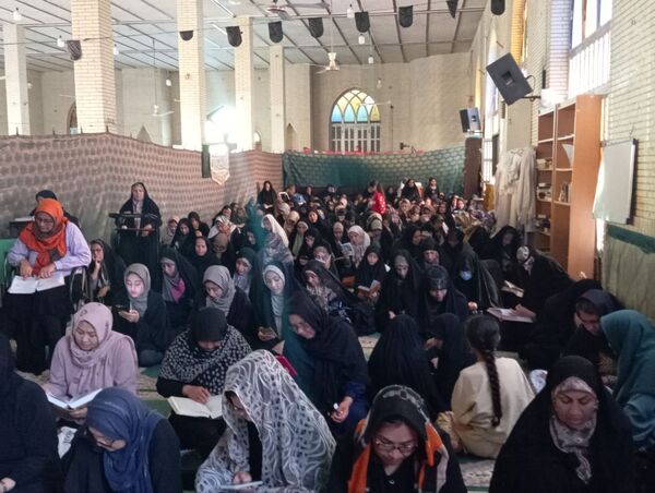 محفل نورانی دعای عرفه در حاجی‌‌‌آباد