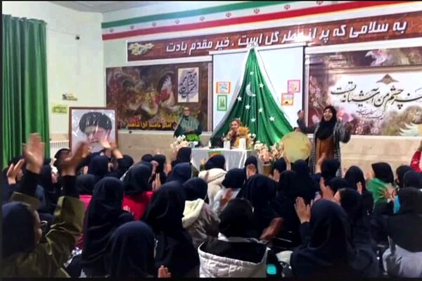 عید مبعث در دبیرستان شاهد 16