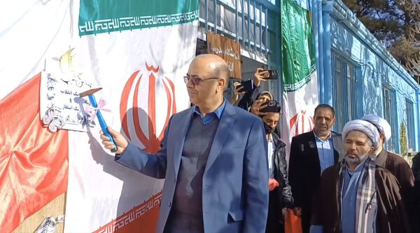 دبیرستان هاجر(س) میزبان زنگ انقلاب 