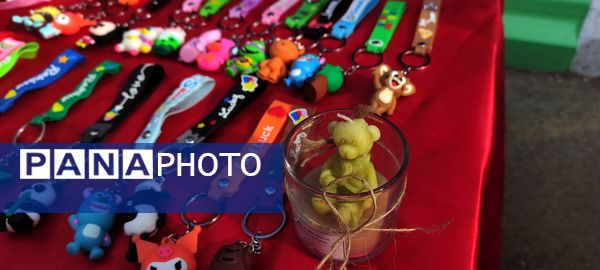 بازارچه کارآفرینی دانش آموزان دبیرستان پژمان بختیاری مشهد 