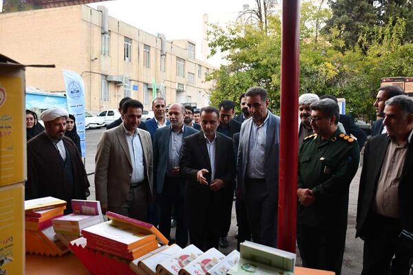 آیین ارسال تجهیزات آموزشی و پرورشی برای دانش‌آموزان عشایر 