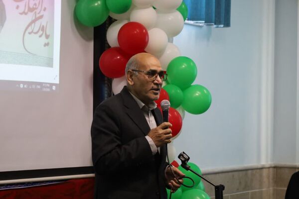 همایش «یاوران انقلاب» در مدرسه شهیدپاکنژاد ناحیه 2 یزد