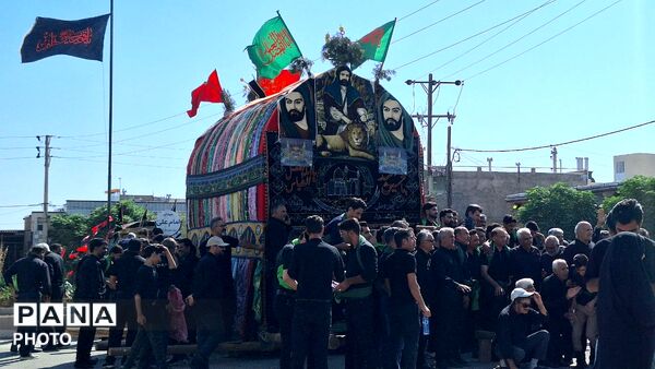 شکوهِ سوگ در پناهِ قدمگاه علی (ع)؛ نخل‌گردانی، بازخوانیِ پیوندِ عشق و ارادت