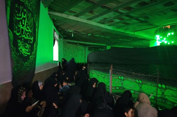برگزاری مراسم شب سوم محرم به‌صورت باشکوه در مجمع انصارالحسین