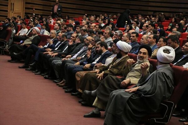 مراسم معلم سرآمد ۱۴۰۳ شهرستان‌های استان تهران و گرامیداشت مقام معلم در ایوان ری