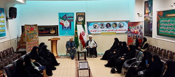 نشست بانوان ستاد نماز جمعه با امام جمعه شهرستان کاشمر 