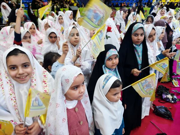 اجتماع بزرگ «روزه اولی‌ها» در ورزشگاه شهید‌شیرودی 