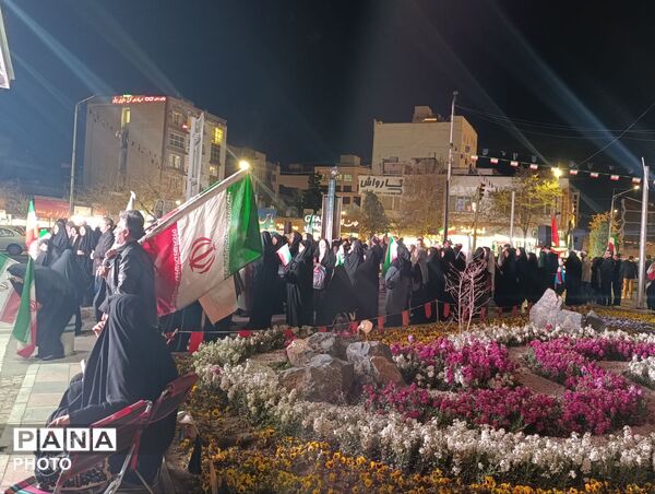 حماسه همدلی ملت در مشهد مقدس