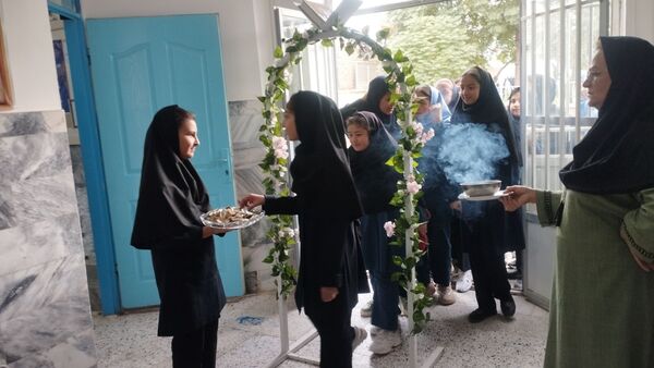 مراسم زنگ مهر در مدرسه فرهنگ خلیل آباد