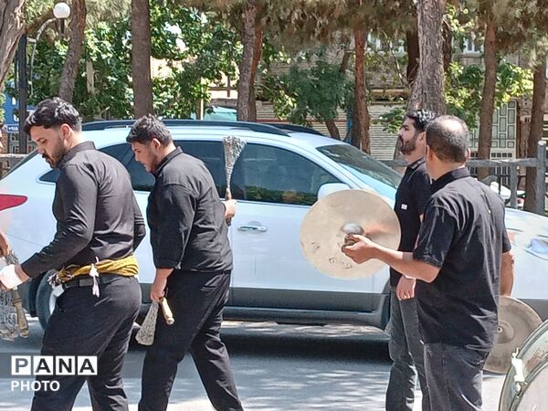 مراسم عزاداری مسجد پنج تن در روز عاشورای حسینی