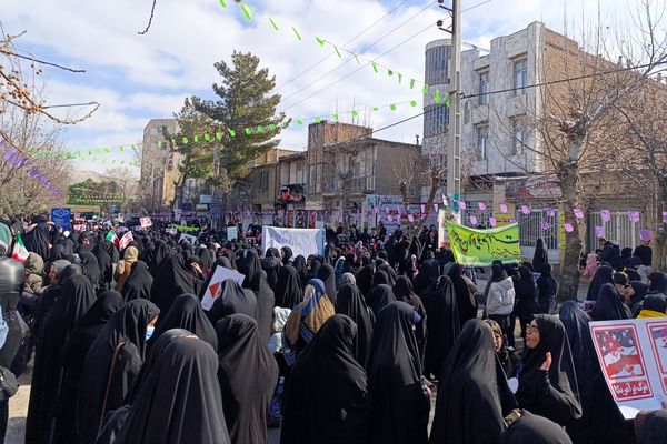 راهپیمایی باشکوه ۲۲ بهمن در اسلام آباد غرب