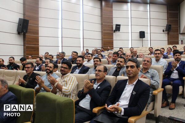 مراسم بزرگداشت مقام معلم در پردیس