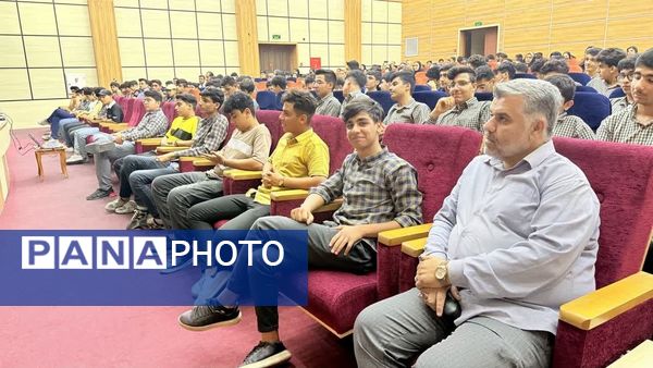 همایش هدایت تحصیلی در گناوه