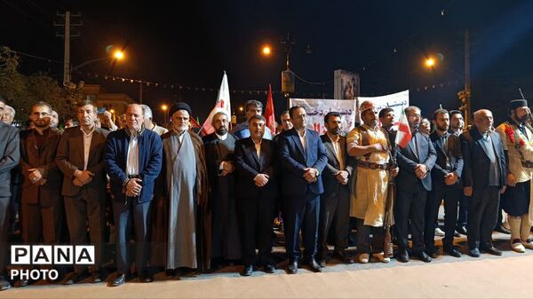 اجتماع بزرگ فرهنگیان و دانش‌آموزان یاسوج در خیابان جمهوری