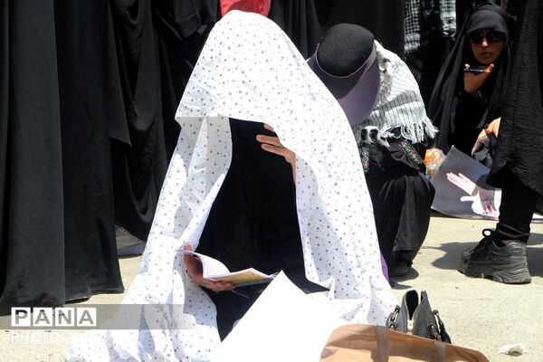 آخرین وداع با قائد شهید: پیکر مطهر آیت‌الله سیدعلی‌خامنه‌ای در میان سیل عاشقان به مصلی تهران رسید 