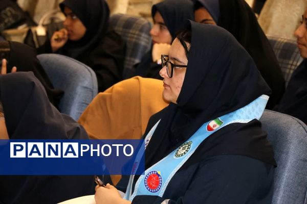 آموزش مقدماتی خبرنگاری در کانون اندیشه شهر کرمان