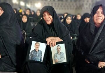 در سایه‌سار فاطمیه، بیست و سه بار بوسه بر آستان عشق گمنام