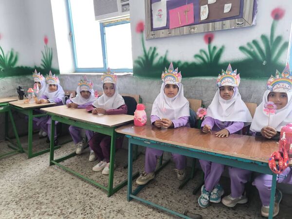 شور و شوق آغاز مدرسه؛ جشن به‌یادماندنی کلاس‌اولی‌ها در روستای مزرعه