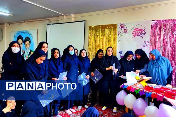 جشن دهه کرامت در دبیرستان دوره‌ اول کوثر رودهن 