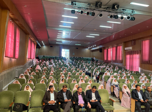جشن بندگی دانش‌آموزان دبستان میرشمسی