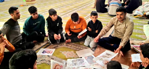 برگزاری مراسم اعتکاف پدر پسری در مسجد جامع آشخانه