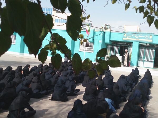 برگزاری گفتمان مهدوی در دبیرستان فاطمیه