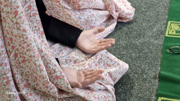 طنین مهر در مطهره آغاز سال تحصیلی با نماز وحدت‌بخش