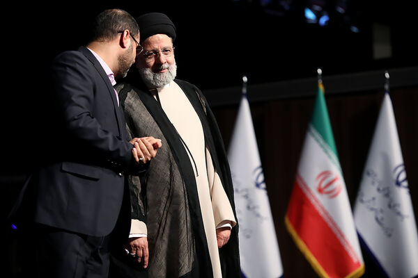 تجلیل از معلمان نمونه کشوری با حضور رئیس جمهوری
