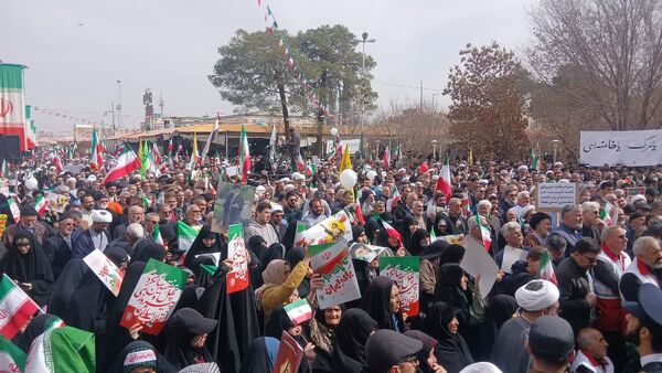 جلوه هایی از راهپیمایی جشن پیروزی انقلاب در شهر قم