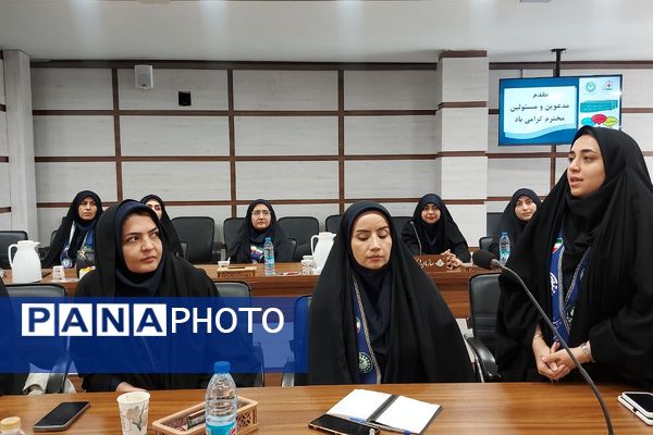 نشست فصلی و توان افزایی مأمورین و مسئولین سازمان دانش‌آموزی شهرستان‌های استان تهران 