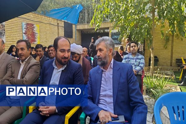 افتتاحیه کافه دخترونه در کانون فرهنگی پانزده خرداد مشهد