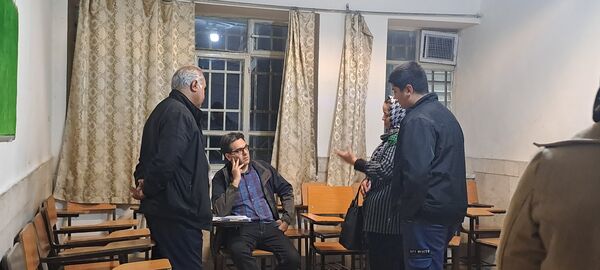  دیدار والدین با معلمان در دبیرستان ابوذر غفاری نیشابور