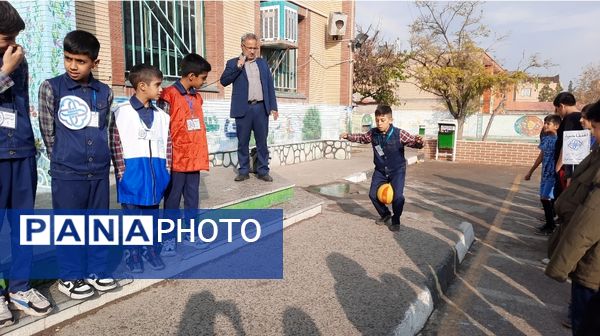 افتتاحیه سفیران سلامت در دبستان سرافراز ناحیه۷ مشهد 