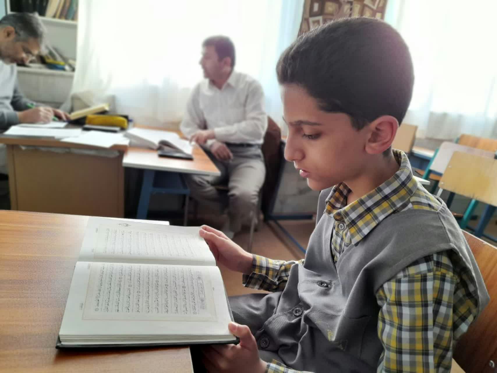 چهل و سومین دوره مسابقات قرآن عترت و نماز در شهرستان کاشمر