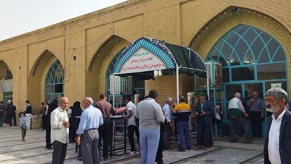 گذری بر فعالیت چایخانه مسجد جامع در روز جمعه 