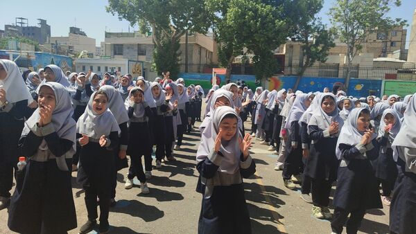 جشن سپاس معلم در دبستان شاهد حاج تقی آقا بزرگ مشهد