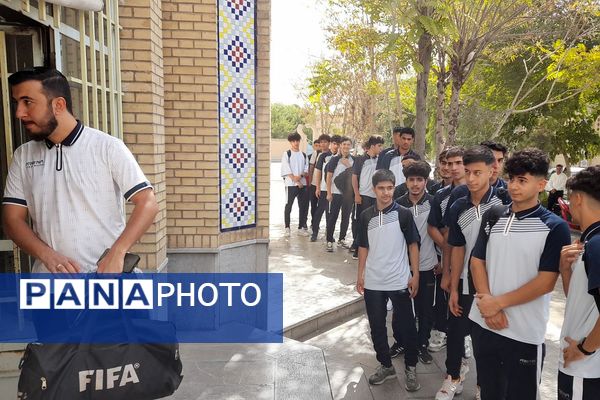 برگزاری اردوی انتخابی تیم ملی دانش آموزی فوتسال با حضور جمعی از مسئولان در ناحیه دو شهرری 