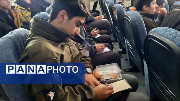 اولین نشست روسای تشکل‌های دانش‌آموزی مدارس سمپاد استان در دبیرستان فرزانگان ۲دوره دوم ناحیه۷ مشهد 