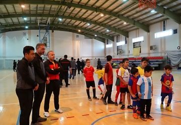 برگزاری مسابقه ورزشی پدر و پسر در سالن مدافع حرم شهرستان دامغان