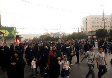 دختران حاج قاسم یزد برای اولین بار به مشهد مقدس اعزام شدند