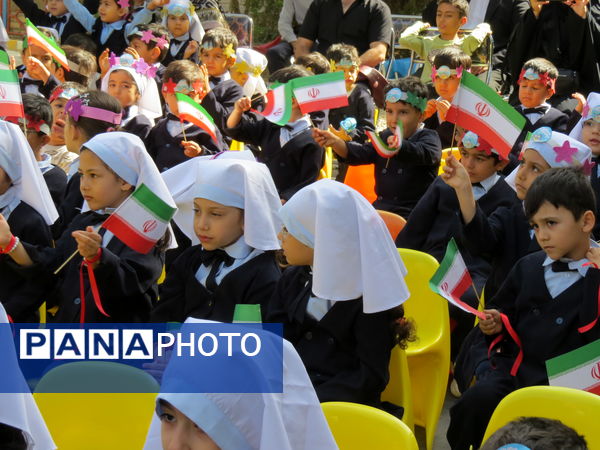 جشن غنچه‌ها در شهرستان بجنورد