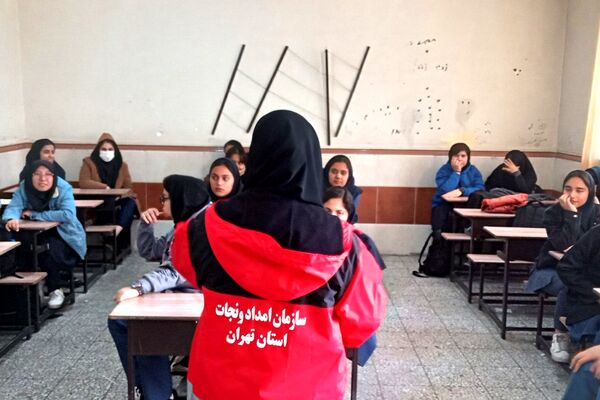 مانور سراسری زلزله در مدارس کهریزک و باقرشهر 